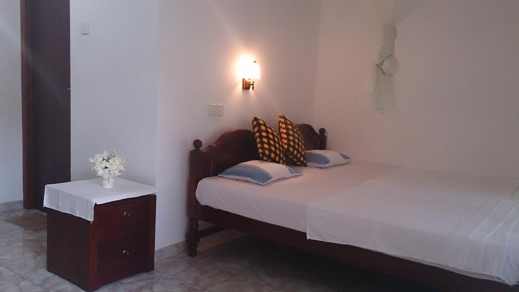 Welcome Family Guest House. Bentota Chambre photo