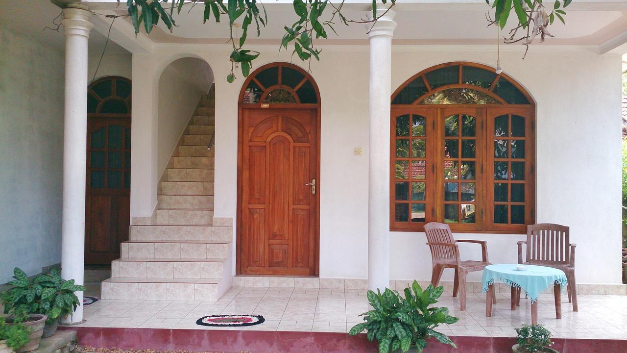 Welcome Family Guest House. Bentota Extérieur photo